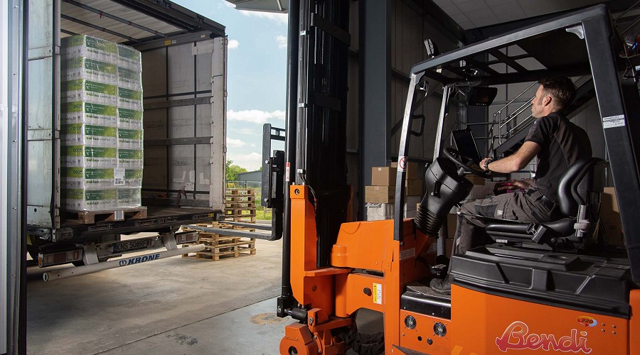 Photo of a forklift loading a lorry 
